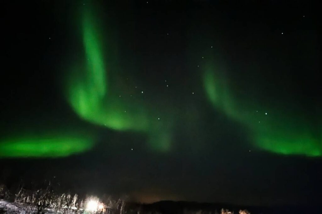 Arctic Train - excursions en train pour voir des aurores boréales - photo voyagerentrain.fr