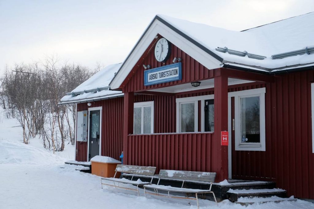 Gares desservies avec l'Arctic Circle Train en Laponie - gare d'Abisko - photo voyagerentrain.fr